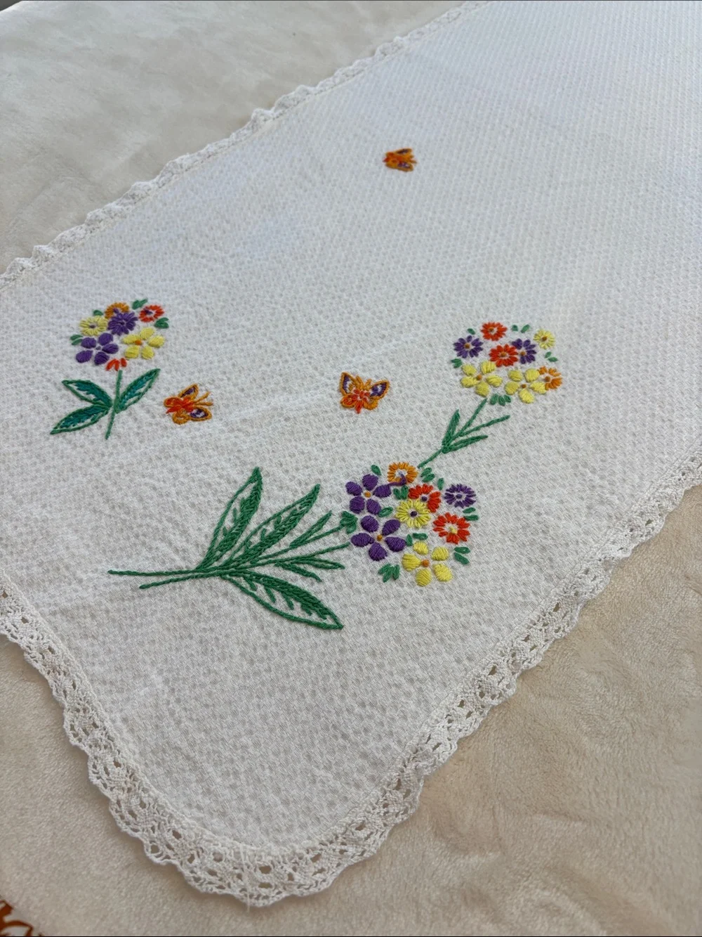 Vintage Hand-Embroidered Floral Linen Runner with Lace Trim w/Butterflies Sweet!